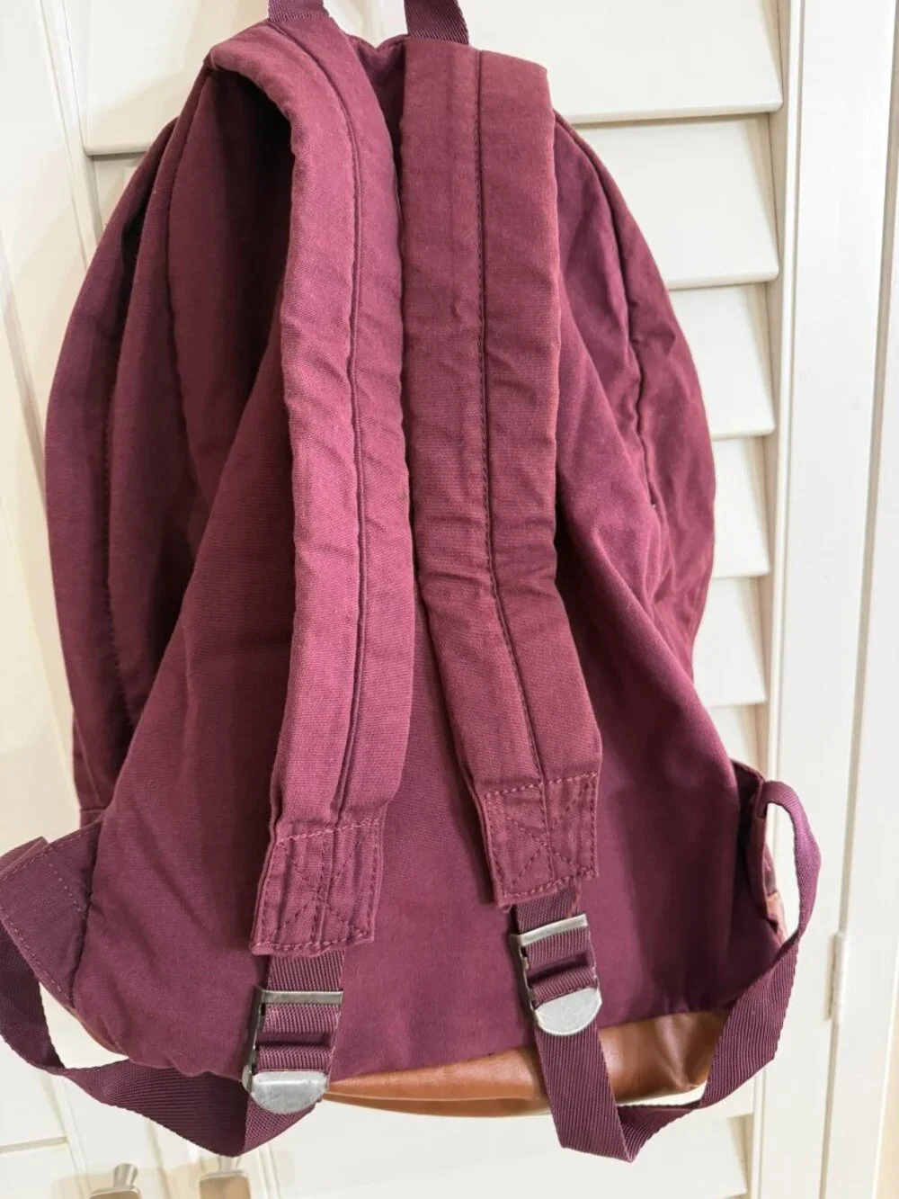 Aeropostale Backpack Maroon Zipper Front Pocket & Closure